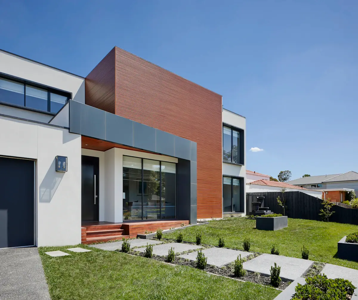 1412 Blue Jay Way, Trousdale Estates